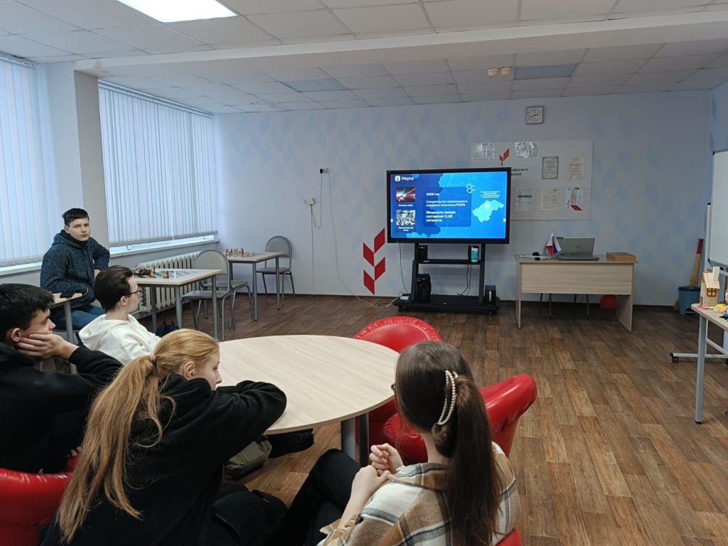 Центр цифрового и гуманитарного профилей "Точка роста" Центр цифрового и гуманитарного профилей "Точка роста"